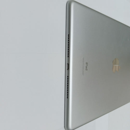 TABLETA APPLE IPAD 9 A2602 64 GB 3 GB RAM (SEMINUEVO)