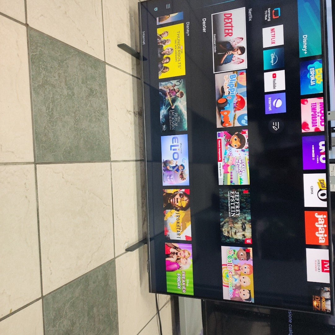 PANTALLA SAMSUNG UN50DU8000F (2024) 50" LED 4K (SEMINUEVO)