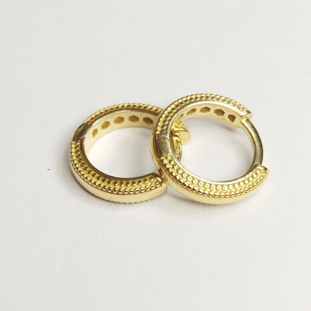 HUGGIES ORO 14K 2.5 (NUEVO)