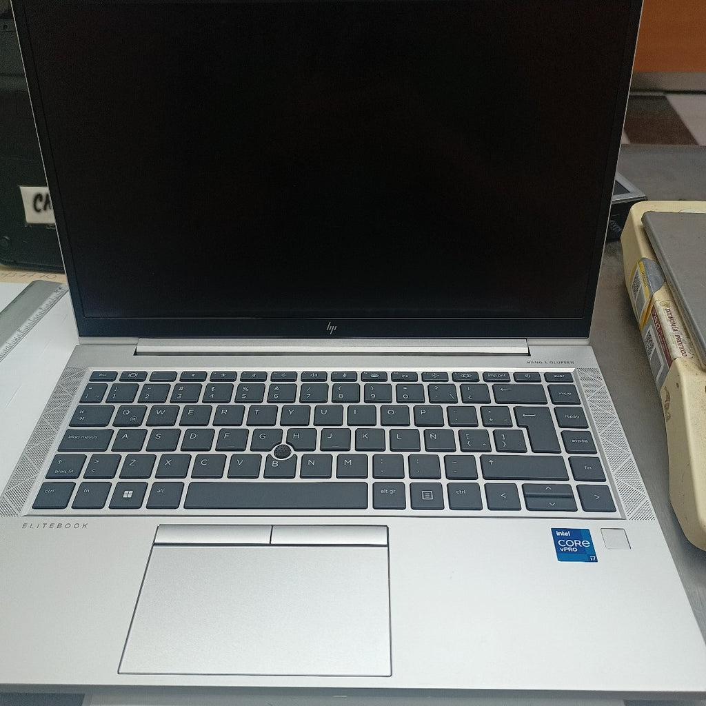 LAPTOP HP ELITEBOOK 840 G8 (2023) 256 GB SSD 16 GB RAM