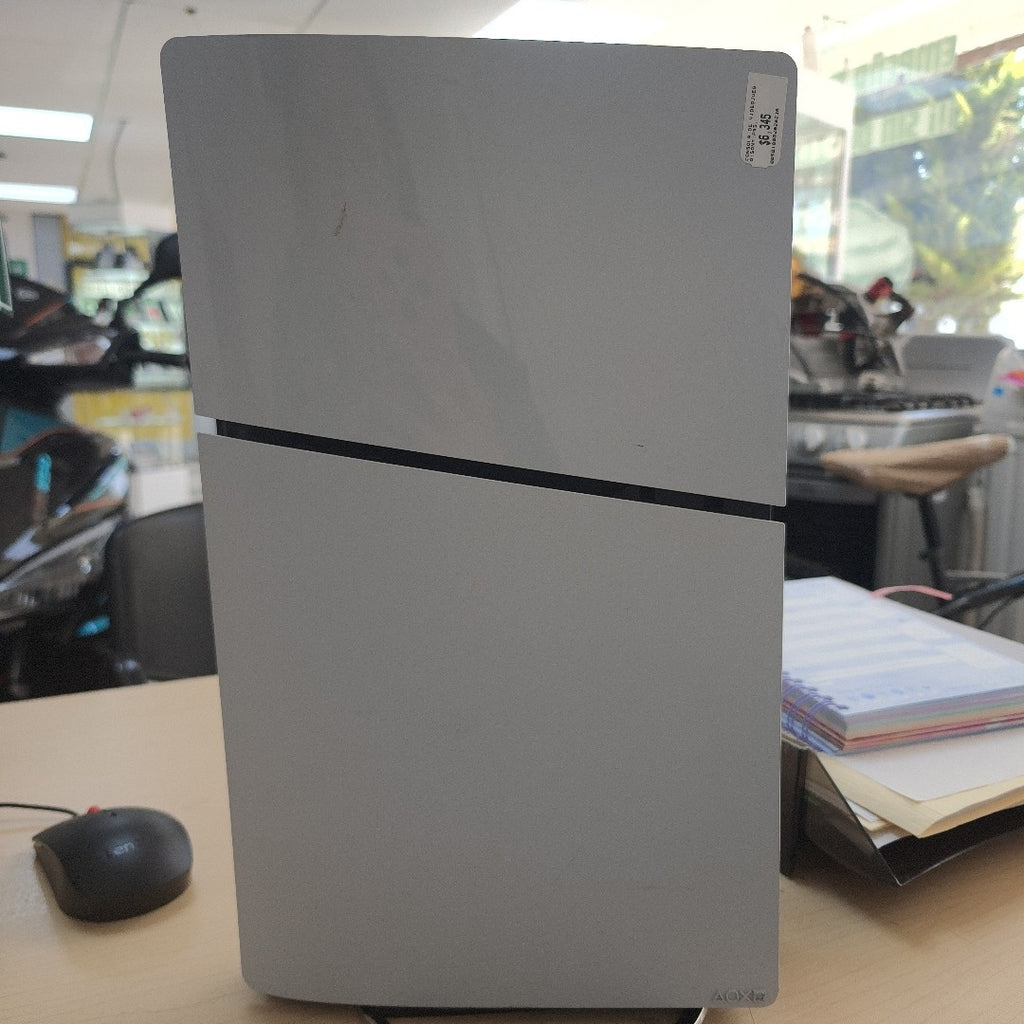 CONSOLA DE VIDEOJUEGO SONY PS5 825 SSD (SEMINUEVO)