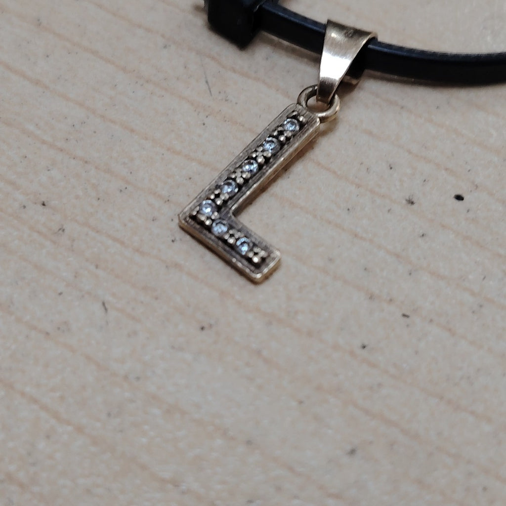 DIJE ORO 10 K 0.7 GRMS (SEMINUEVO)