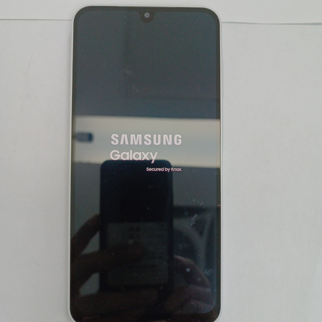 CELULAR SAMSUNG GALAXY A26 5G SM-A266M (2025) 128 GB 6 GB RAM (SEMINUEVO)