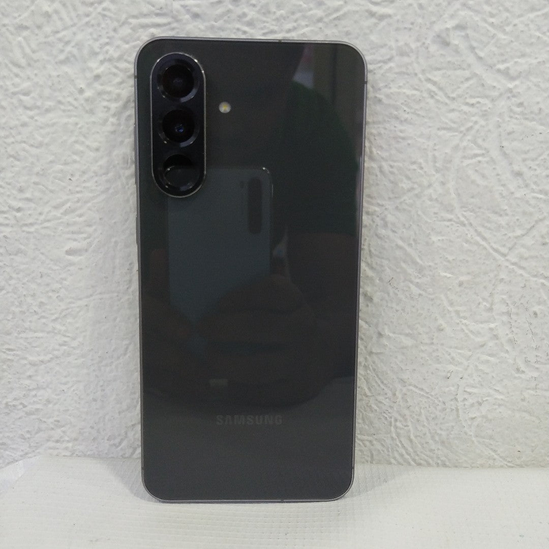 CELULAR SAMSUNG GALAXY A56 SM-A566E (2025) 256 GB 8 GB RAM (SEMINUEVO)