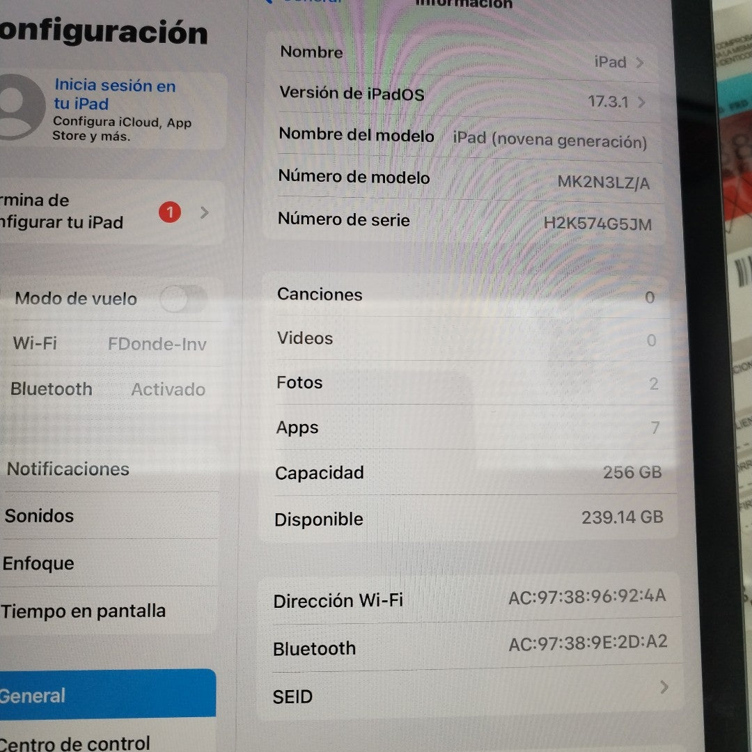 TABLETA APPLE IPAD 9 A2602 256 GB 3 GB RAM (SEMINUEVO)