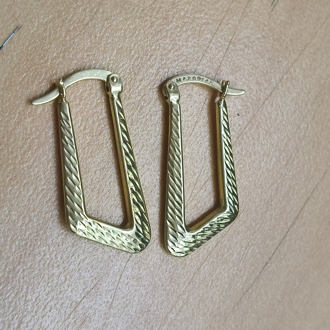 ARETES PAR ORO 14 K 1.3 GRMS (SEMINUEVO)