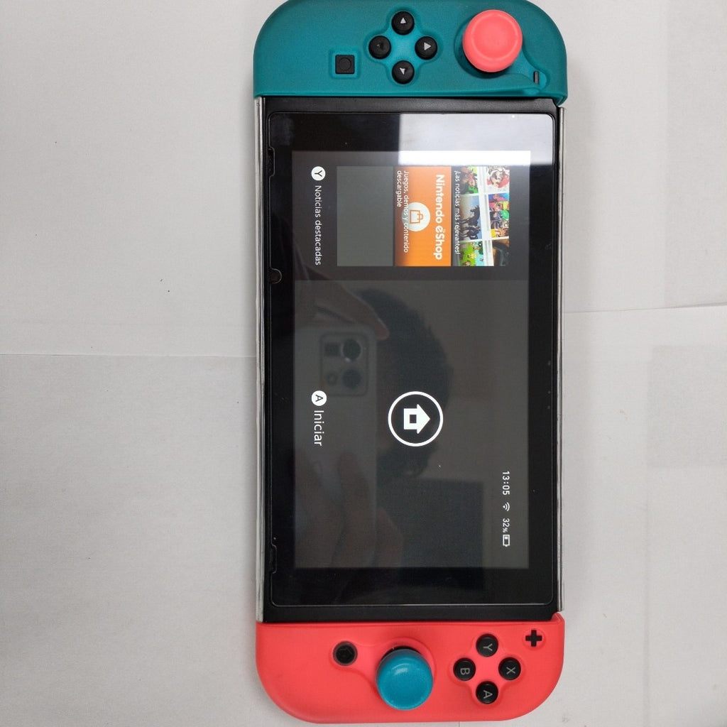 CONSOLA DE VIDEOJUEGO NINTENDO SWITCH 1.1 32 GB (SEMINUEVO)
