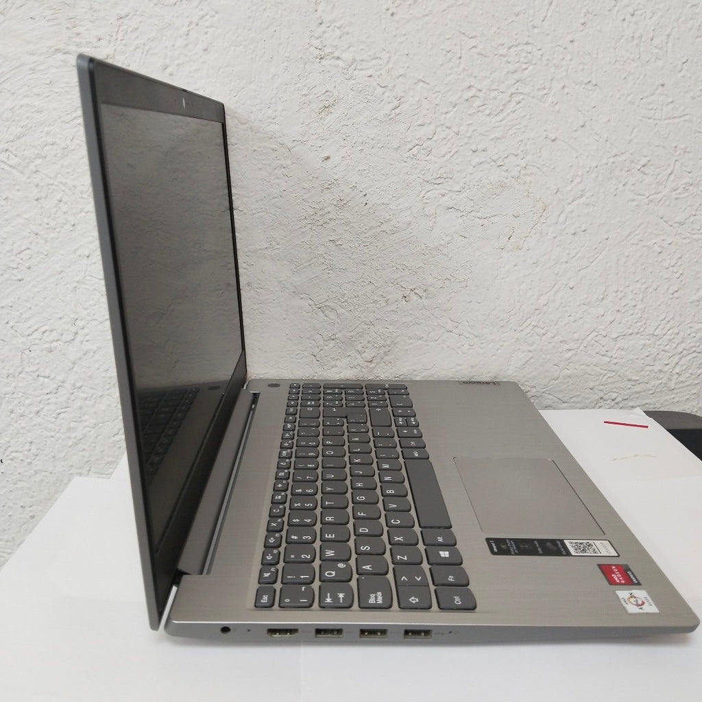 LAPTOP LENOVO IDEAPAD 3 15ADA05 (2022) 1 TB 8 GB RAM (SEMINUEVO)