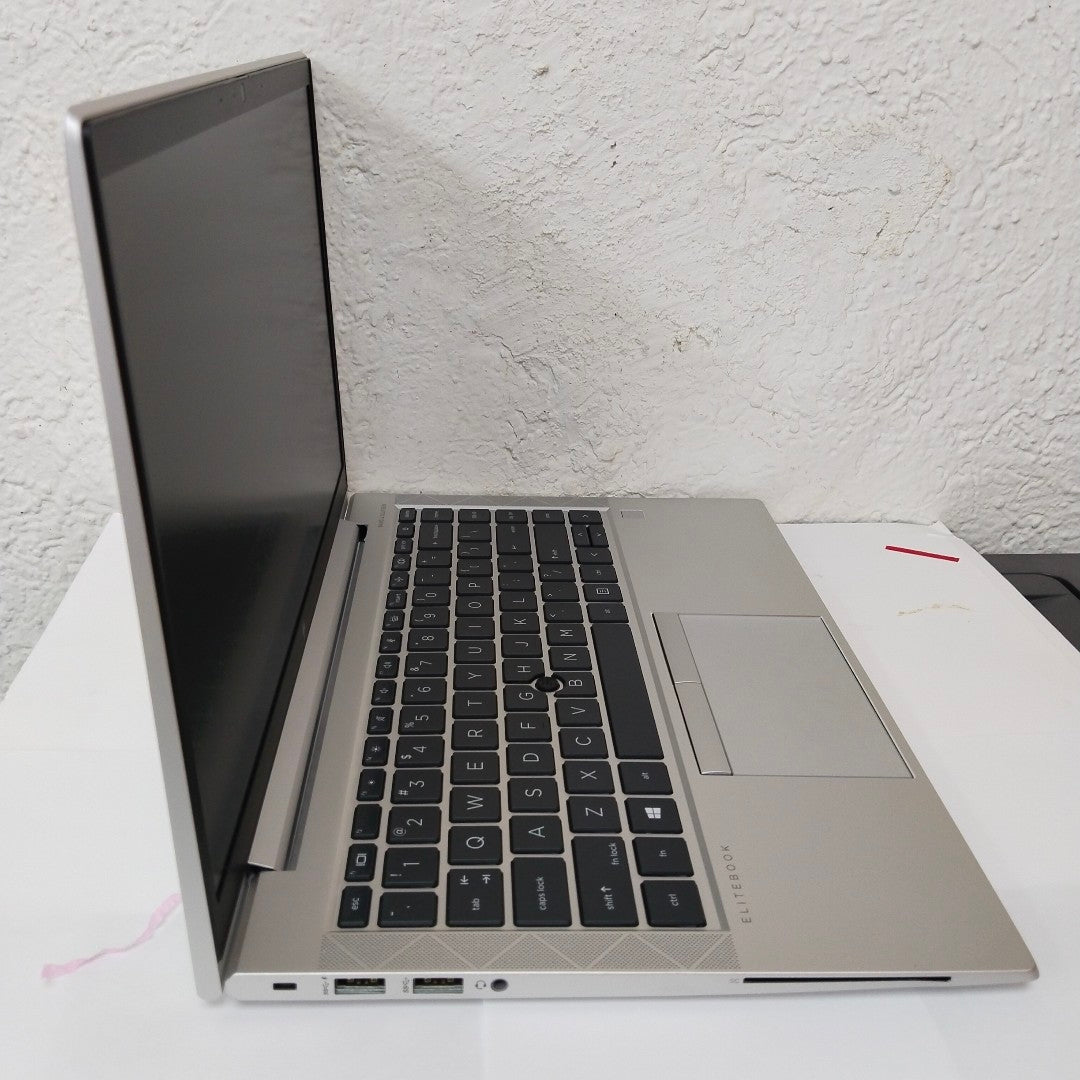 LAPTOP HP ELITEBOOK 855 G8 (2022) 256 GB SSD 16 GB RAM (SEMINUEVO)