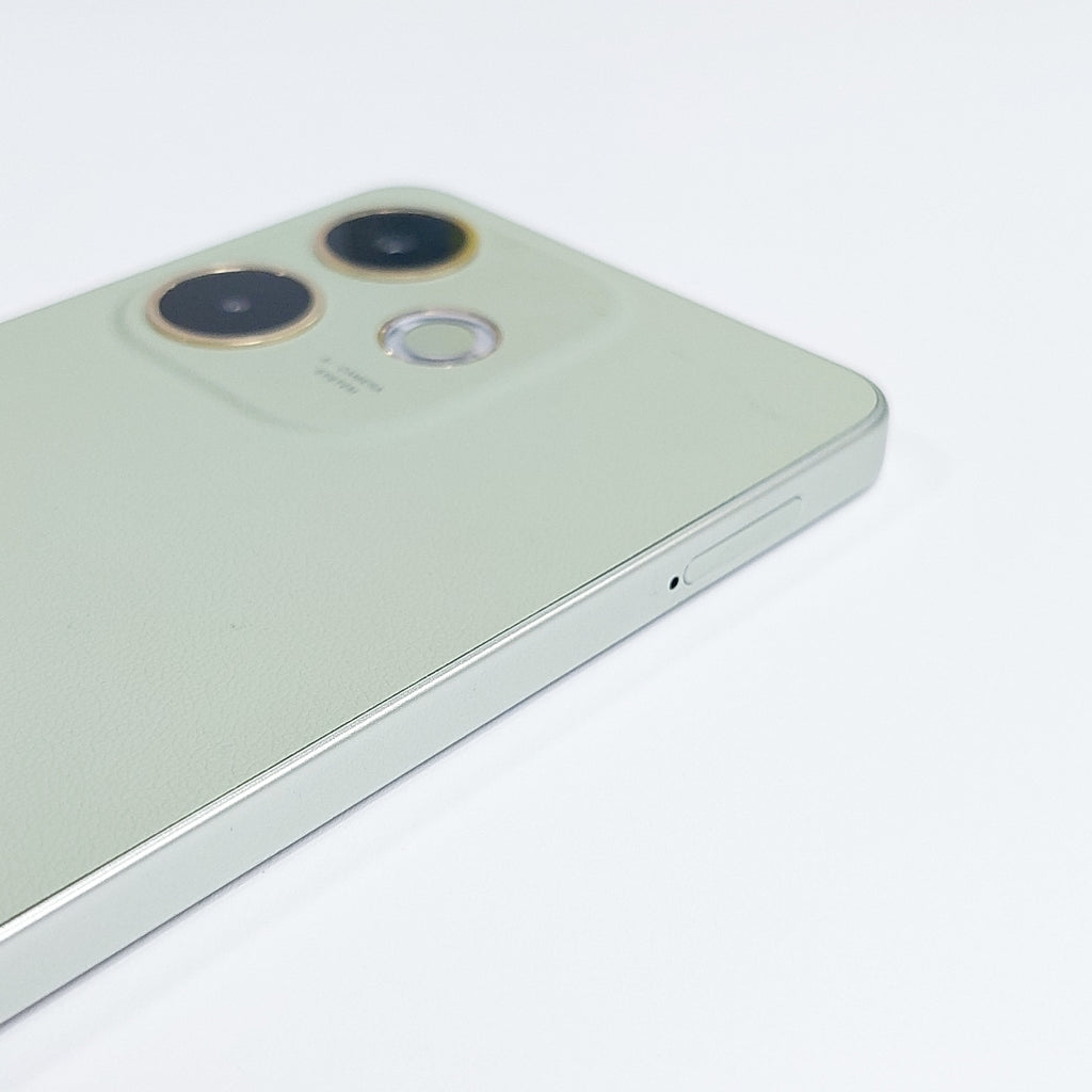 CELULAR OPPO  A5 PRO CPH2711 (2025) 256 GB 8 GB RAM (SEMINUEVO)