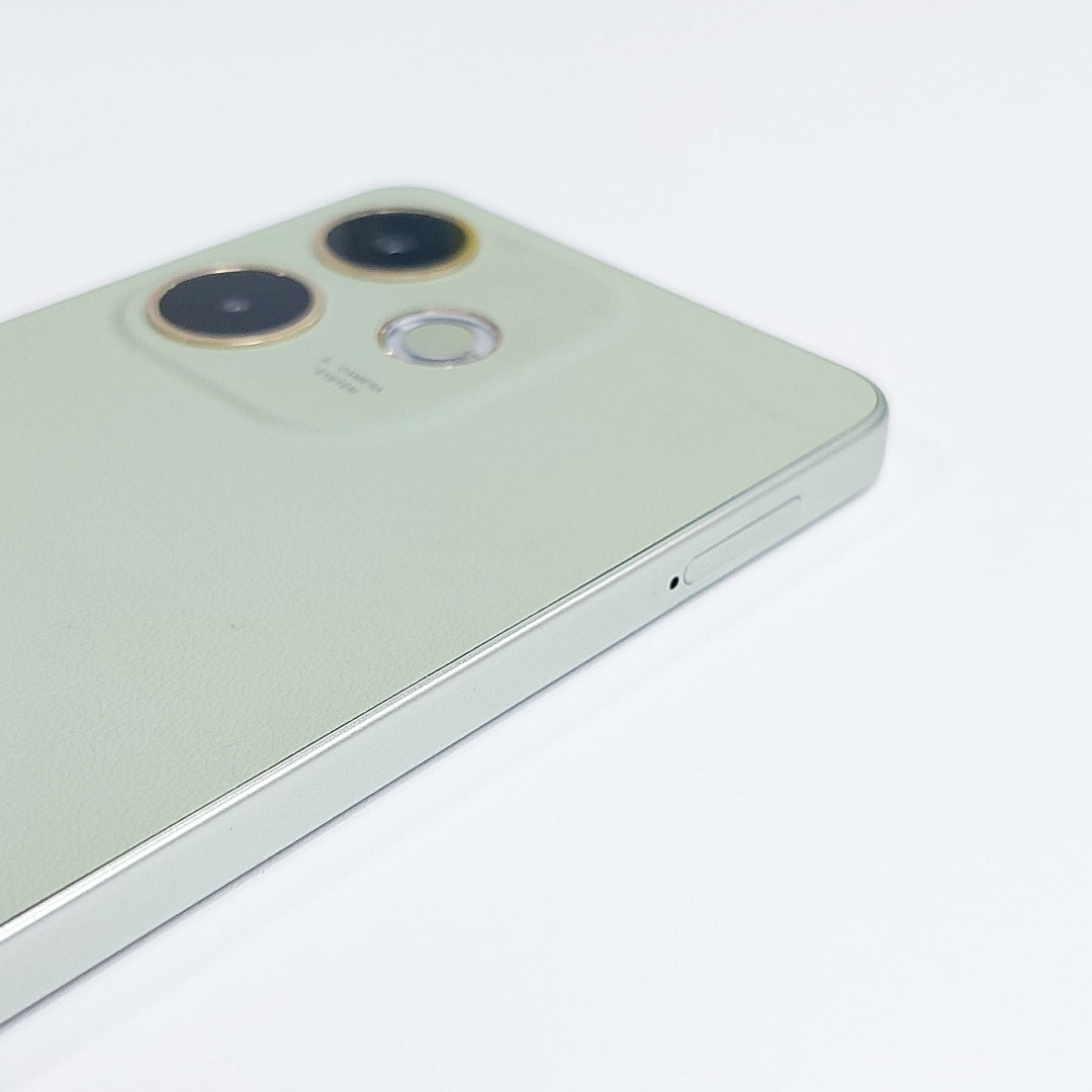 CELULAR OPPO  A5 PRO CPH2711 (2025) 256 GB 8 GB RAM (SEMINUEVO)