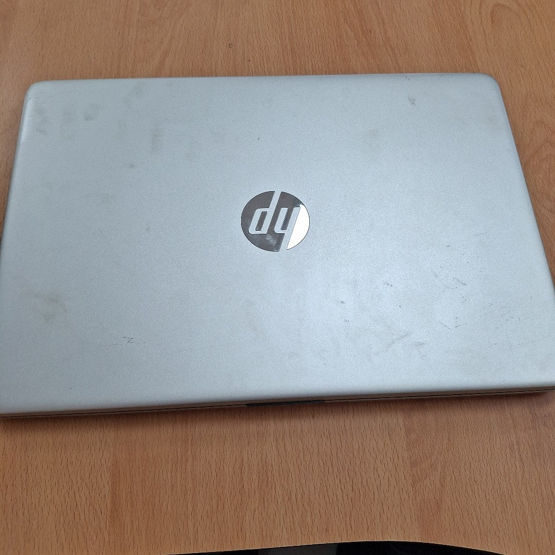 LAPTOP HP 14-DQ6000LA (2025) 128 GB SSD 4 GB RAM (SEMINUEVO)