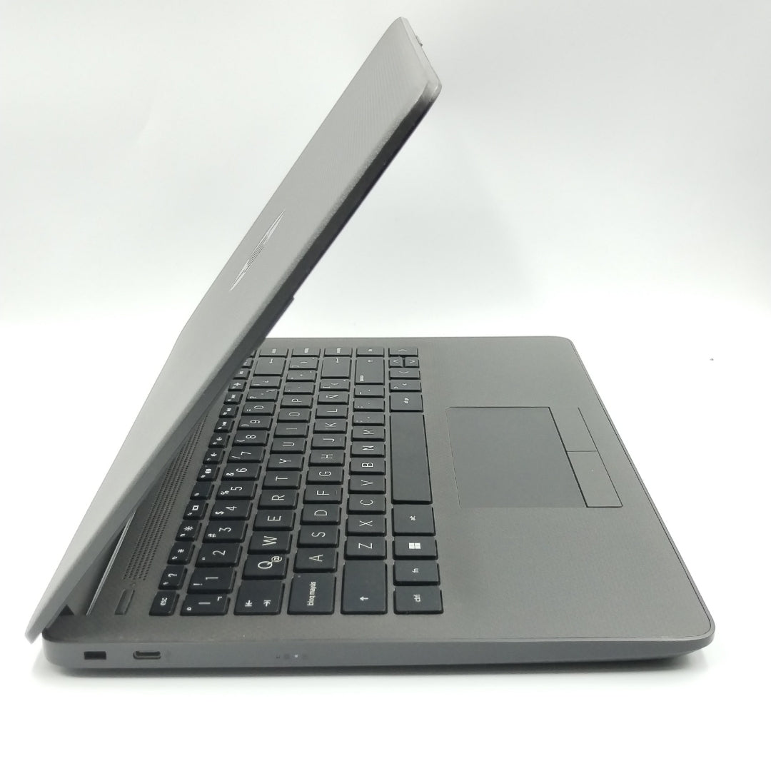 LAPTOP HP 245 G8 (2023) 256 GB SSD 8 GB RAM (SEMINUEVO)