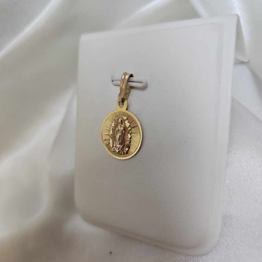 K1 1,20 GRMS 14 K ESPECIFICACIONES COMPLEMENTARIAS MEDALLA RELIGIOSA (SEMINUEVO)