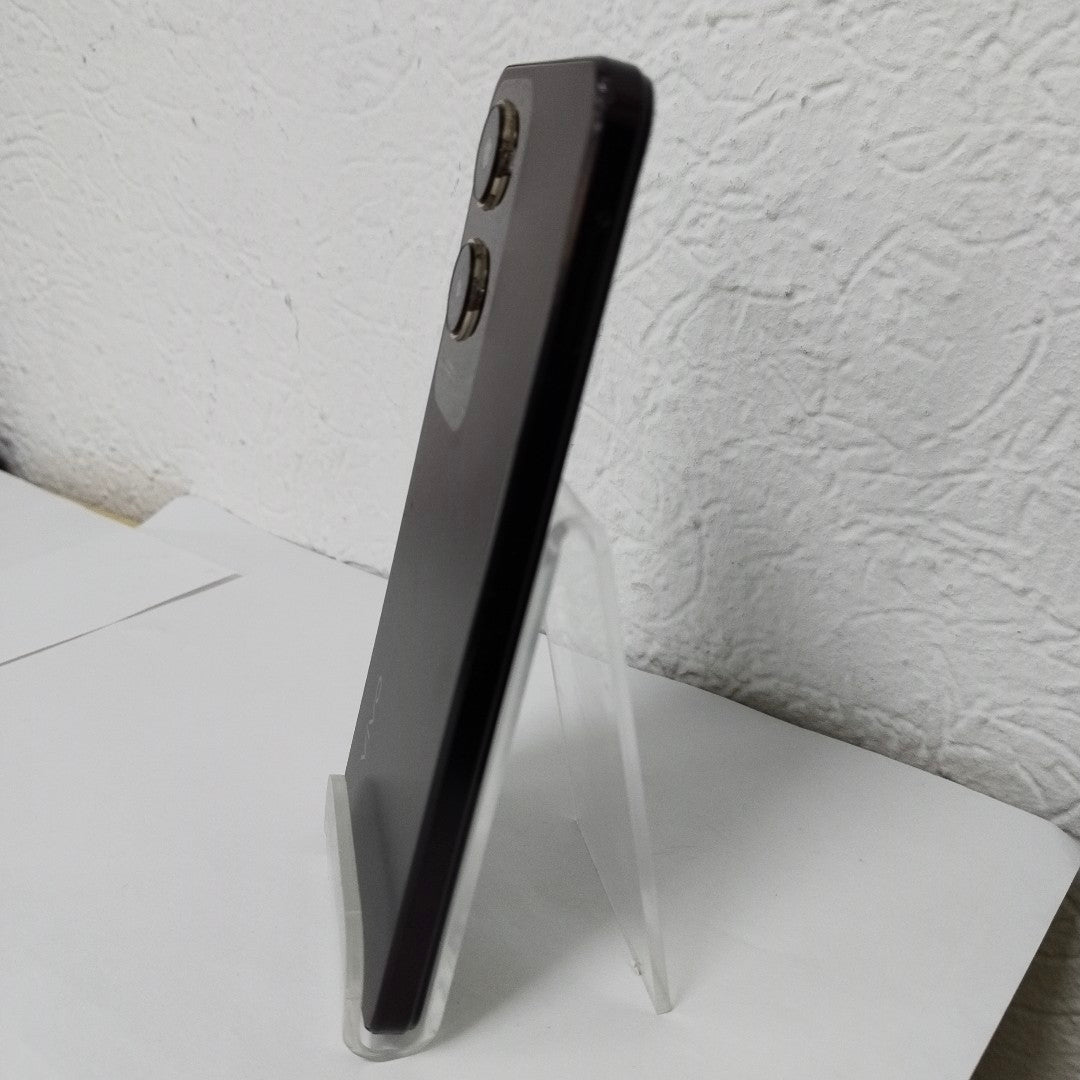 CELULAR VIVO Y18 V2333 256 GB 8 GB RAM (SEMINUEVO)