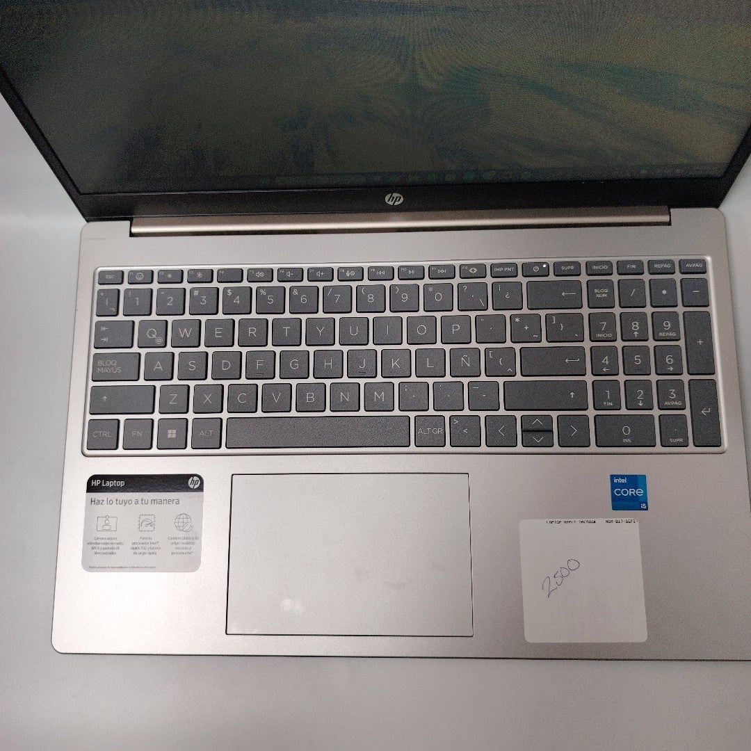 LAPTOP HP 15-FD0045LA (2024) 512 GB SSD 8 GB RAM (SEMINUEVO)