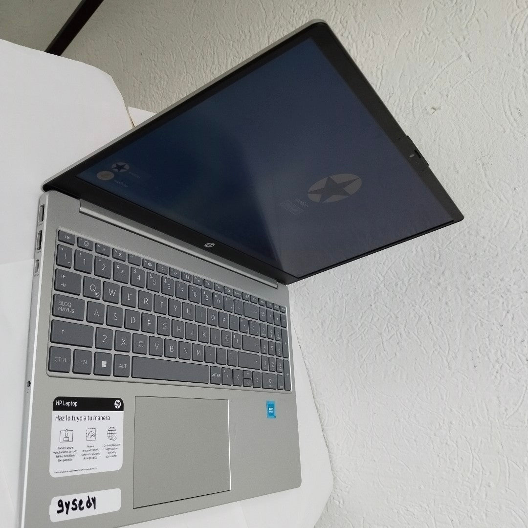 LAPTOP HP 15-FD0037LA  (2024) 512 GB SSD 8 GB RAM (SEMINUEVO)