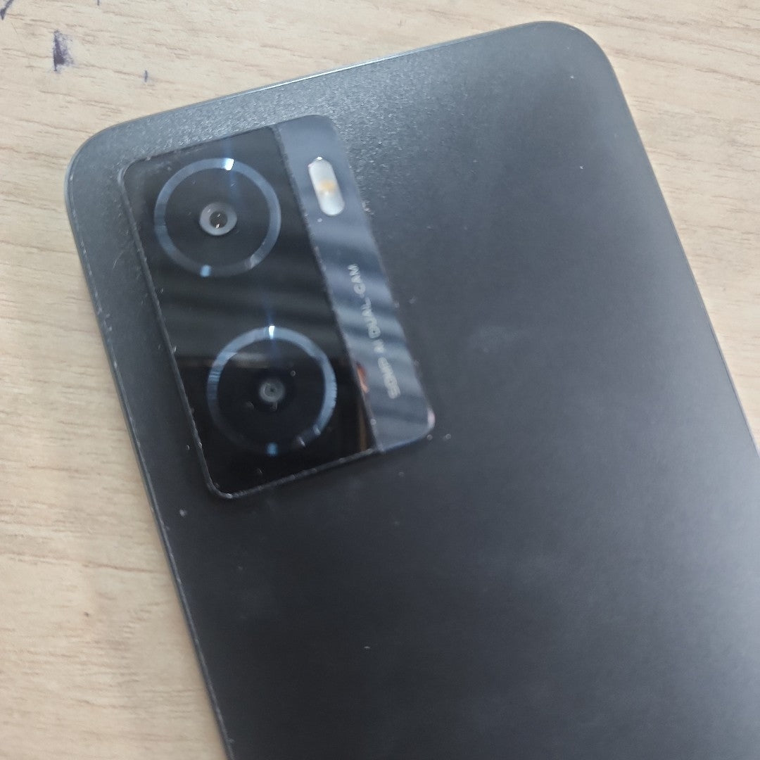 CELULAR OPPO  A77 CPH2385 128 GB 4 GB RAM (SEMINUEVO)