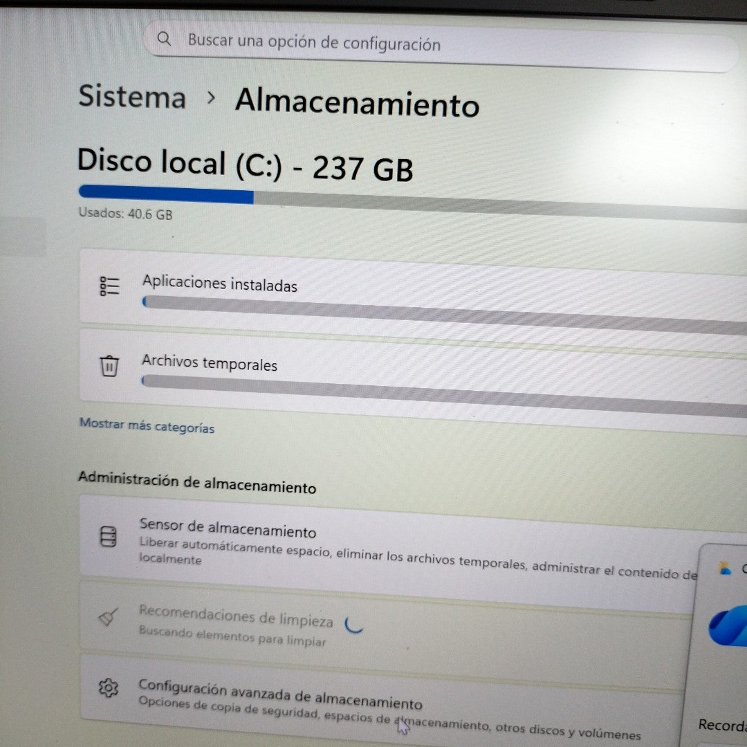 LAPTOP HP ELITEBOOK 840 G9 (2024) 256 GB SSD 16 GB RAM (SEMINUEVO)