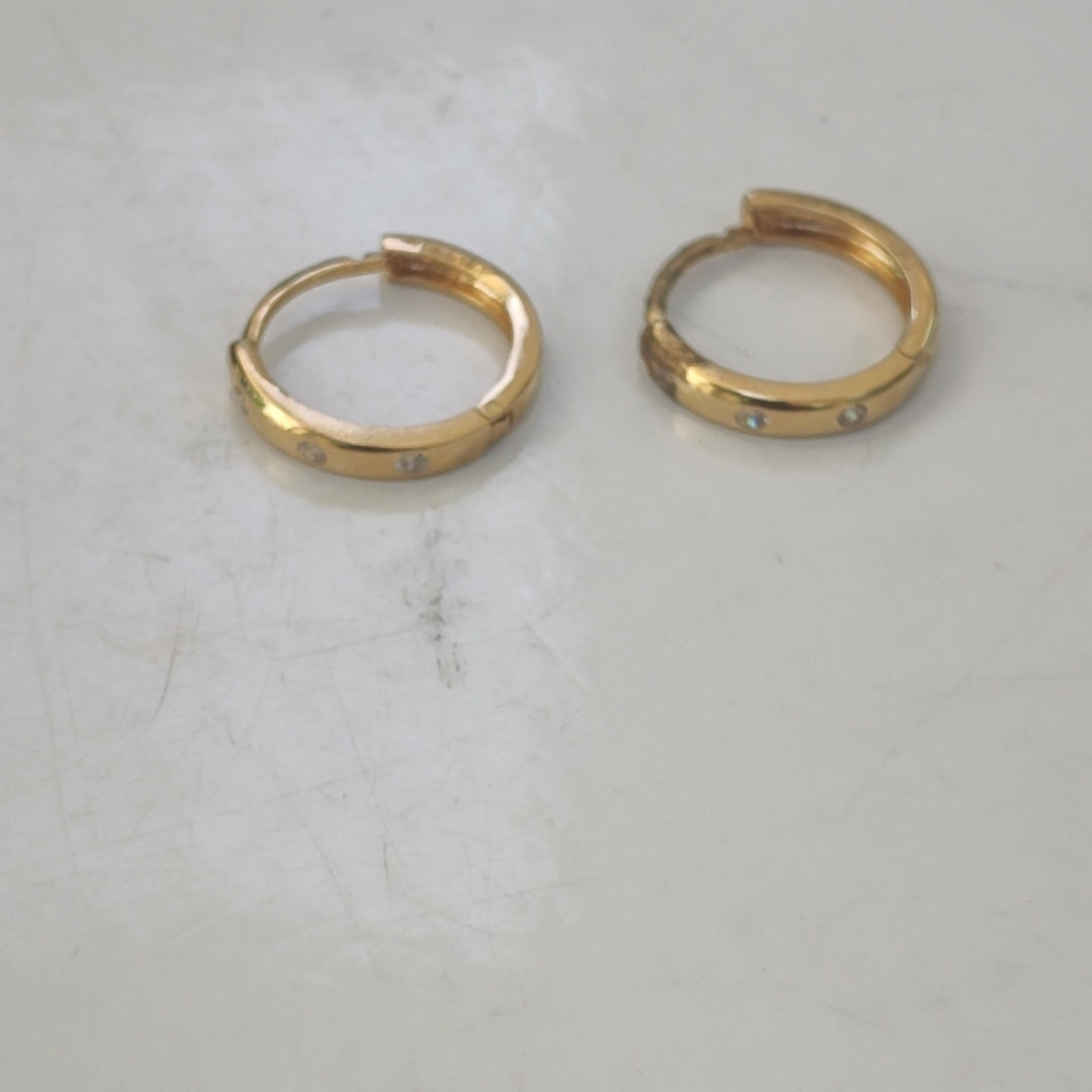 HUGGIES ORO 14K 1.3 (NUEVO)