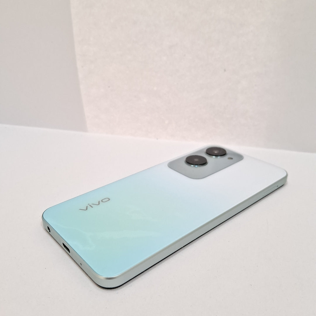 CELULAR VIVO Y18 V2333 128 GB 6 GB (SEMINUEVO)