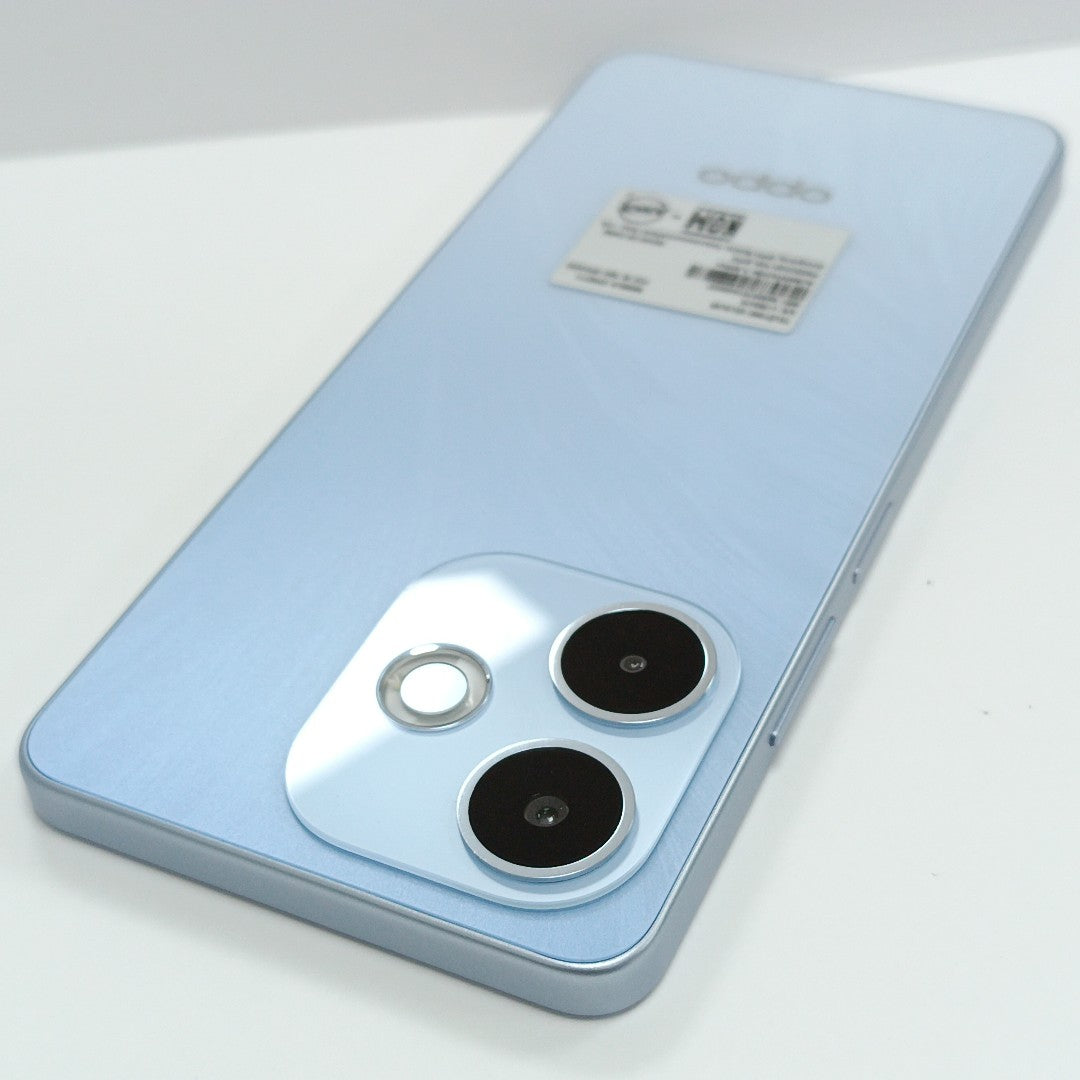 CELULAR OPPO  A5 PRO CPH2711 (2025) 256 GB 8 GB RAM (SEMINUEVO)