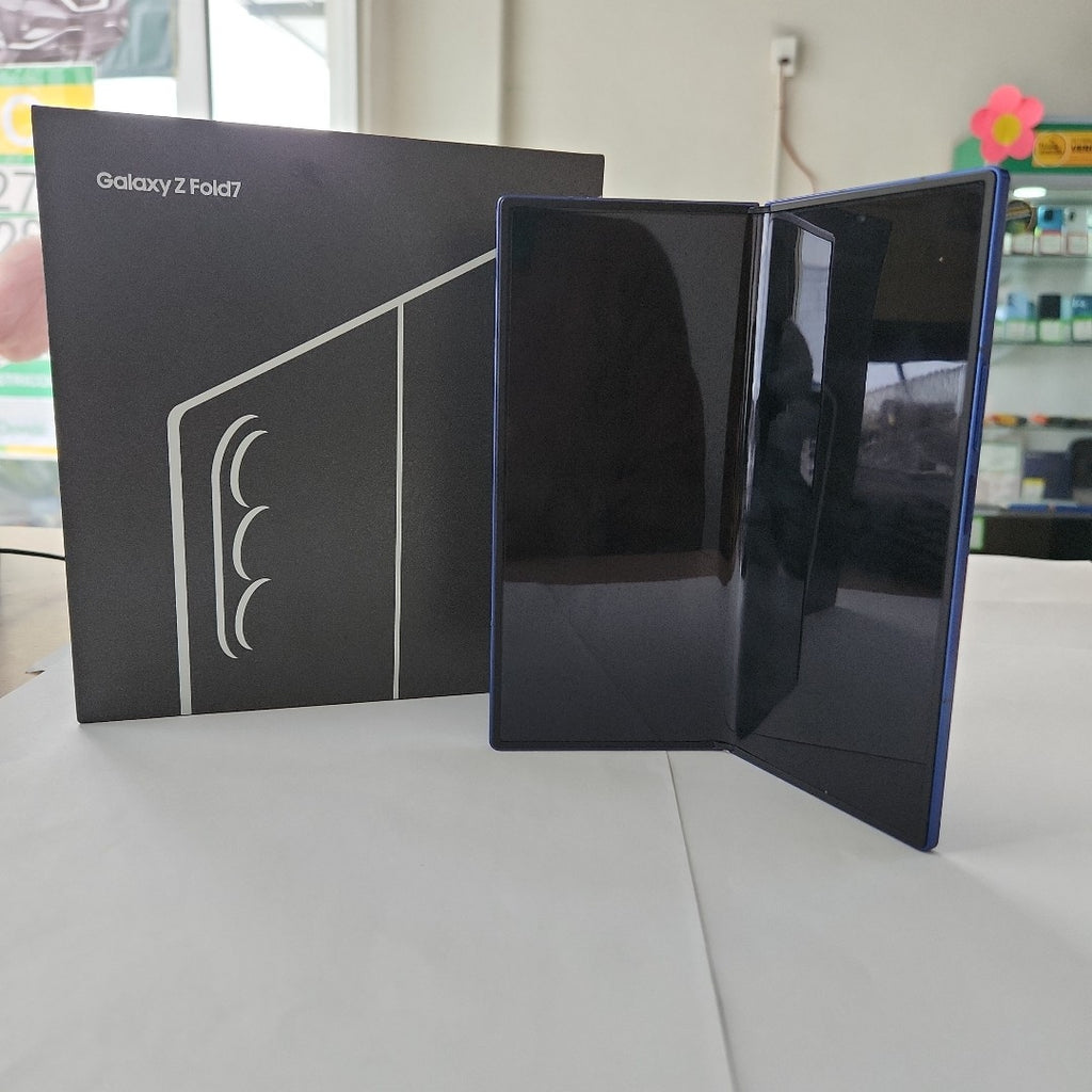 CELULAR SAMSUNG GALAXY Z FOLD7 SM-F966B (2025) 1 TB 16 GB RAM (SEMINUEVO)