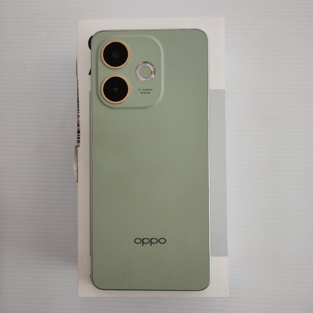 CELULAR OPPO  A5 PRO CPH2711 (2025) 256 GB 8 GB RAM (SEMINUEVO)