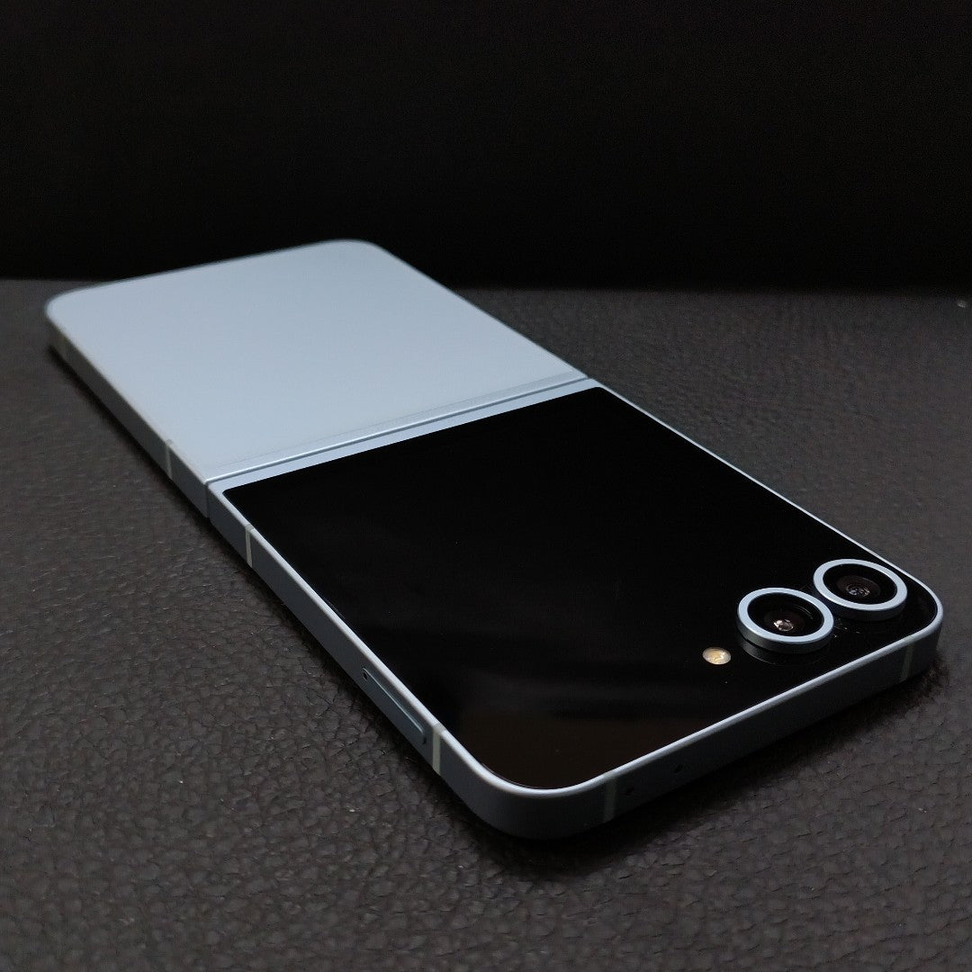 CELULAR SAMSUNG GALAXY Z FLIP6 SM-F741B (2024) 512 GB 12 GB RAM (SEMINUEVO)