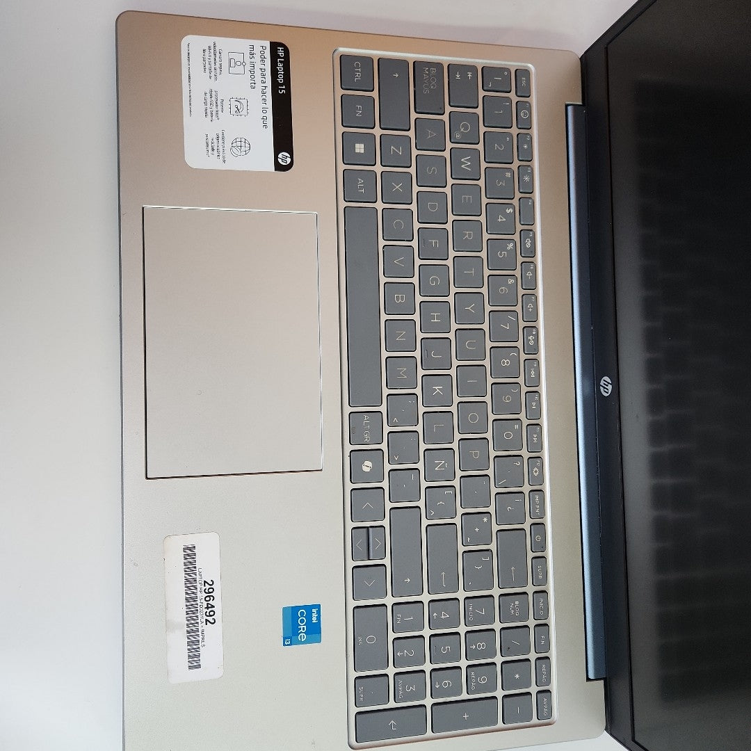 LAPTOP HP 15-FD0231LA (2025) 512 GB SSD 8 GB RAM (SEMINUEVO)