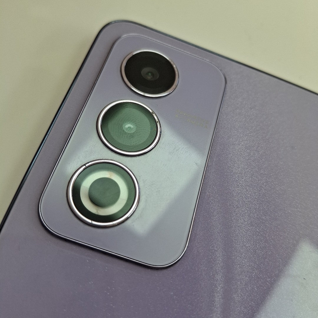 CELULAR OPPO  A80 5G CPH2639 (2024) 256 GB 8 GB RAM (SEMINUEVO)