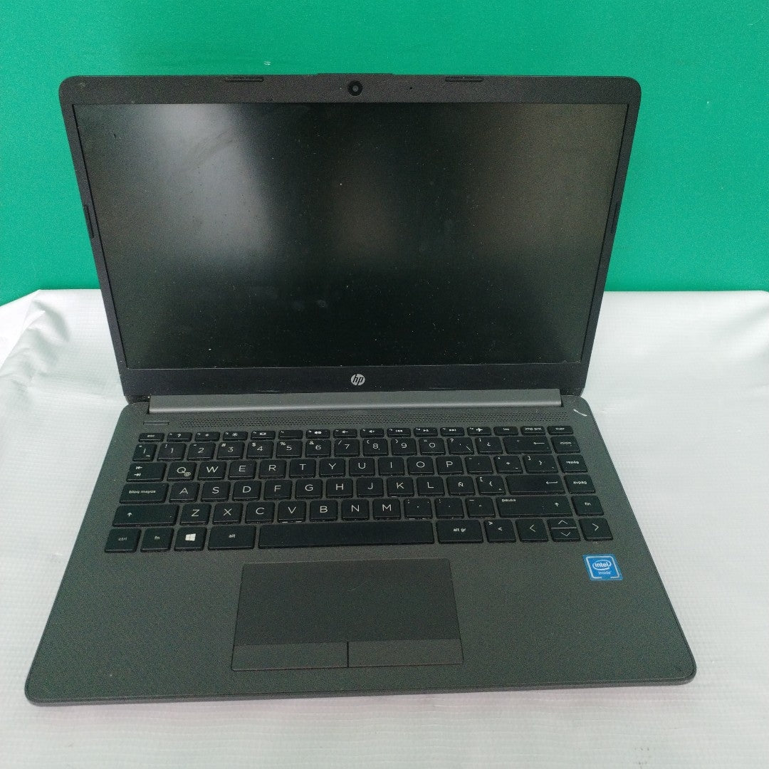 LAPTOP HP 240 G8 (2022) 500 GB  4 GB RAM (SEMINUEVO)