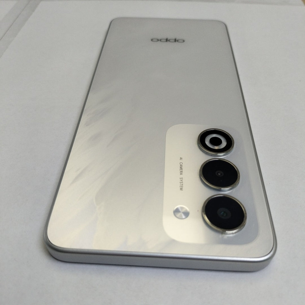 CELULAR OPPO  A5 CPH2727 (2025) 256 GB 4 GB RAM (SEMINUEVO)