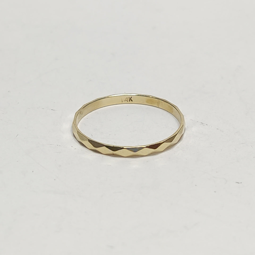 ARGOLLA ORO 14 K 0,80 GRMS (SEMINUEVO)