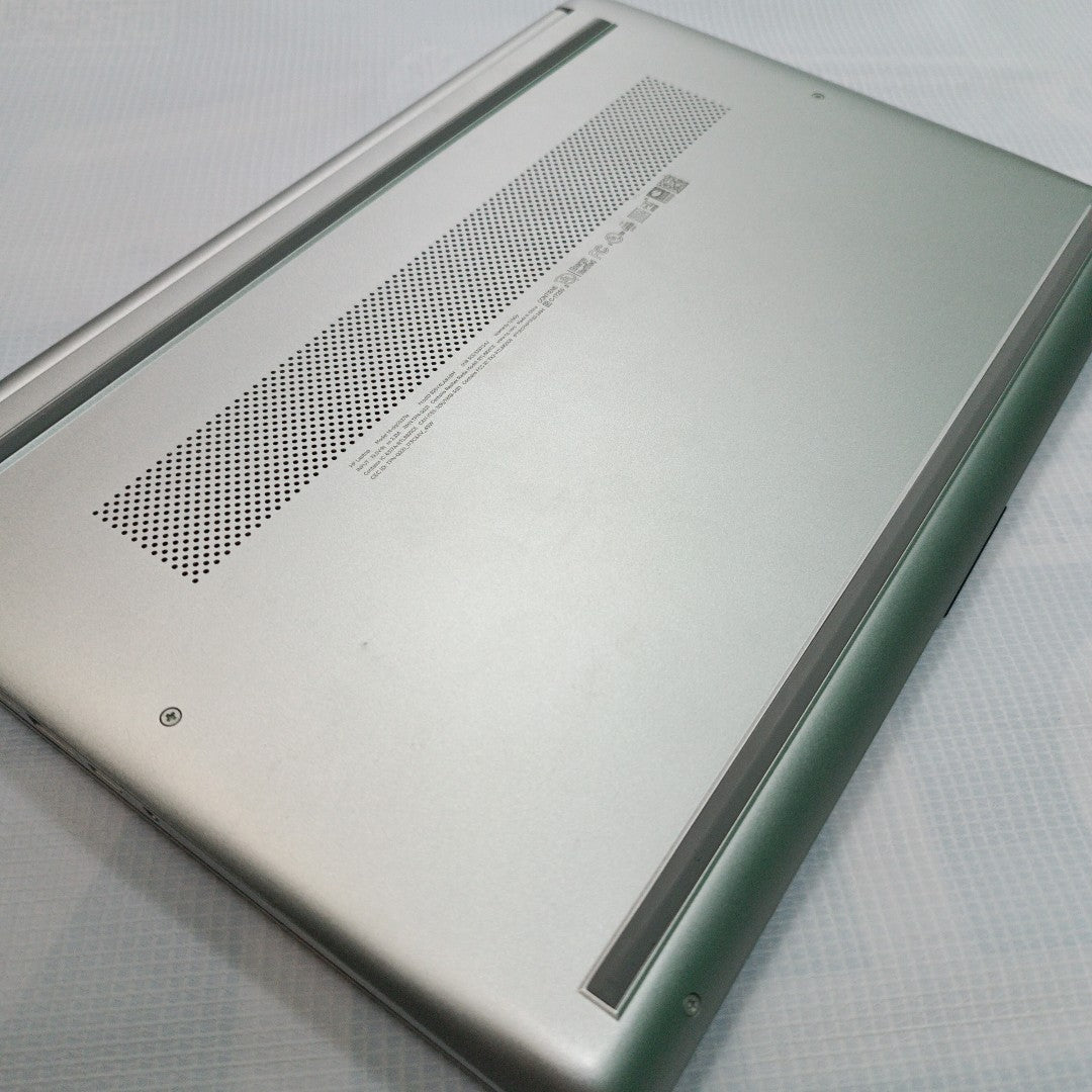 LAPTOP HP 14-DQ0527LA (2023) 256 GB SSD 8 GB RAM (SEMINUEVO)