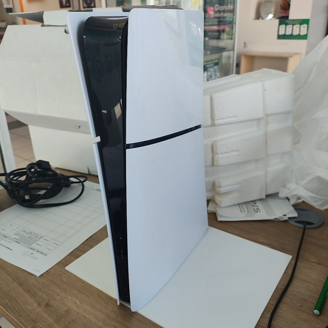 CONSOLA DE VIDEOJUEGO SONY PS5 DIGITAL 825 SSD (SEMINUEVO)