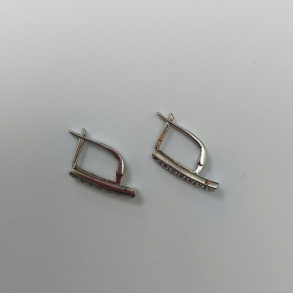 ARETES PAR ORO BLANCO 14 K 3,10 GRMS (SEMINUEVO)