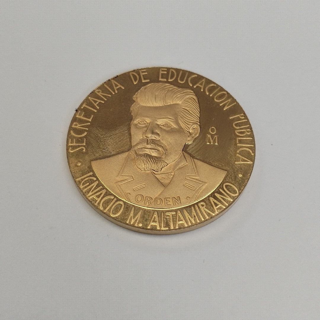 MEDALLA CONMEMORATIVA ORO 21 K 41.9 GRMS (SEMINUEVO)