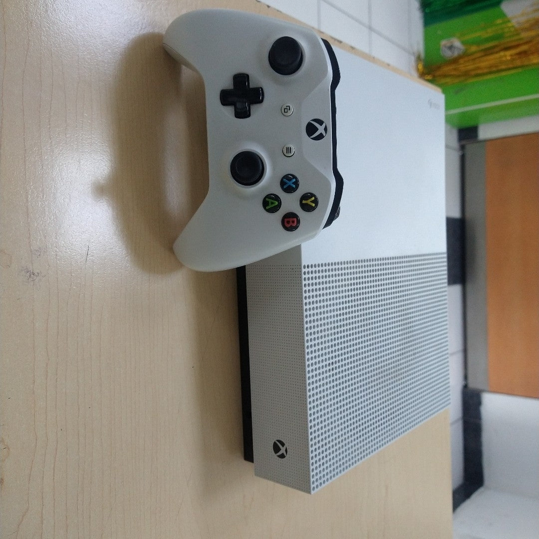 CONSOLA DE VIDEOJUEGO MICROSOFT XBOX ONE S ALL DIGITAL 1 TB