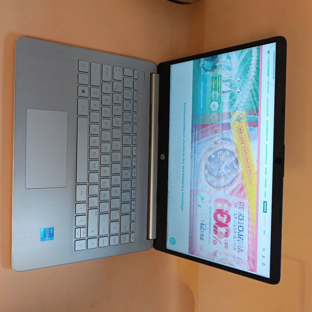 LAPTOP HP 14-DQ2502LA (2022) 256 GB SSD 8 GB RAM (SEMINUEVO)