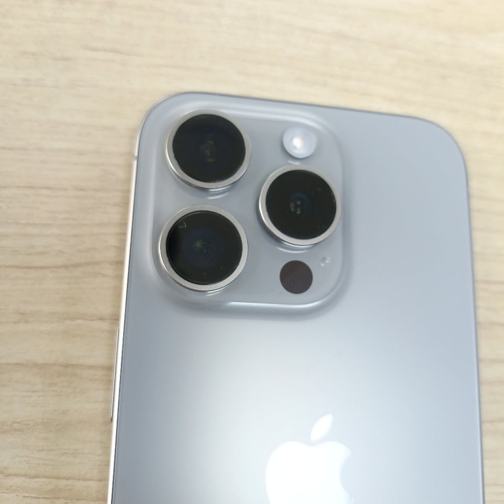 CELULAR APPLE IPHONE 15 PRO A3104 128 GB 8 GB RAM (SEMINUEVO)