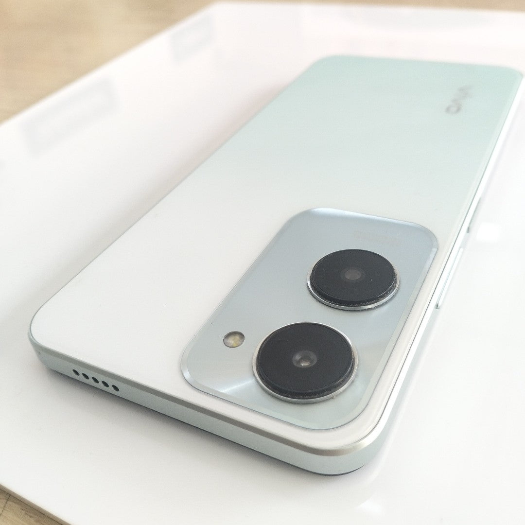 CELULAR VIVO Y18 V2333 128 GB 6 GB (SEMINUEVO)