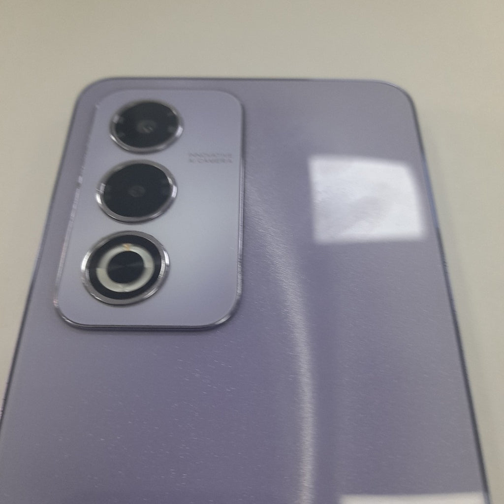 CELULAR OPPO  A80 5G CPH2639 (2024) 256 GB 8 GB RAM (SEMINUEVO)