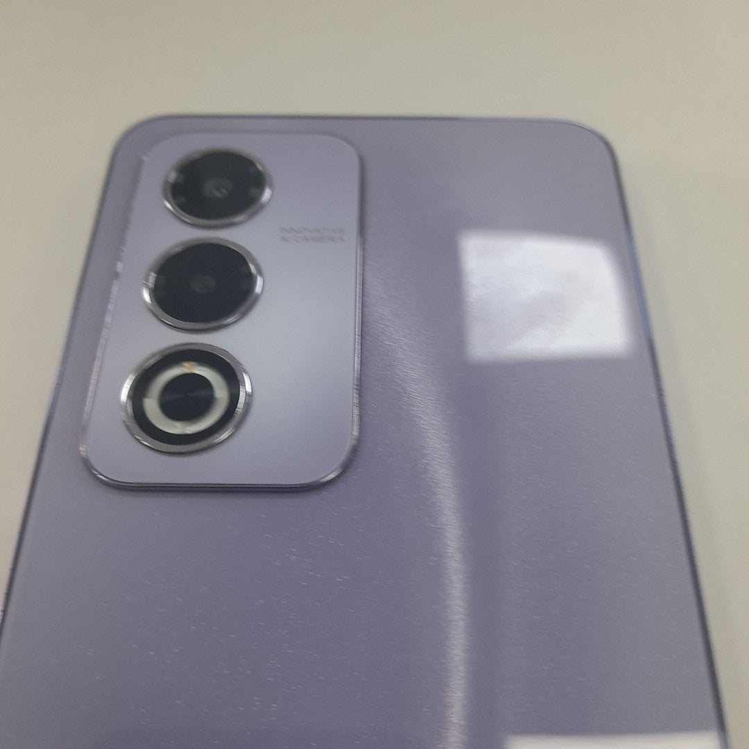 CELULAR OPPO  A80 5G CPH2639 (2024) 256 GB 8 GB RAM (SEMINUEVO)