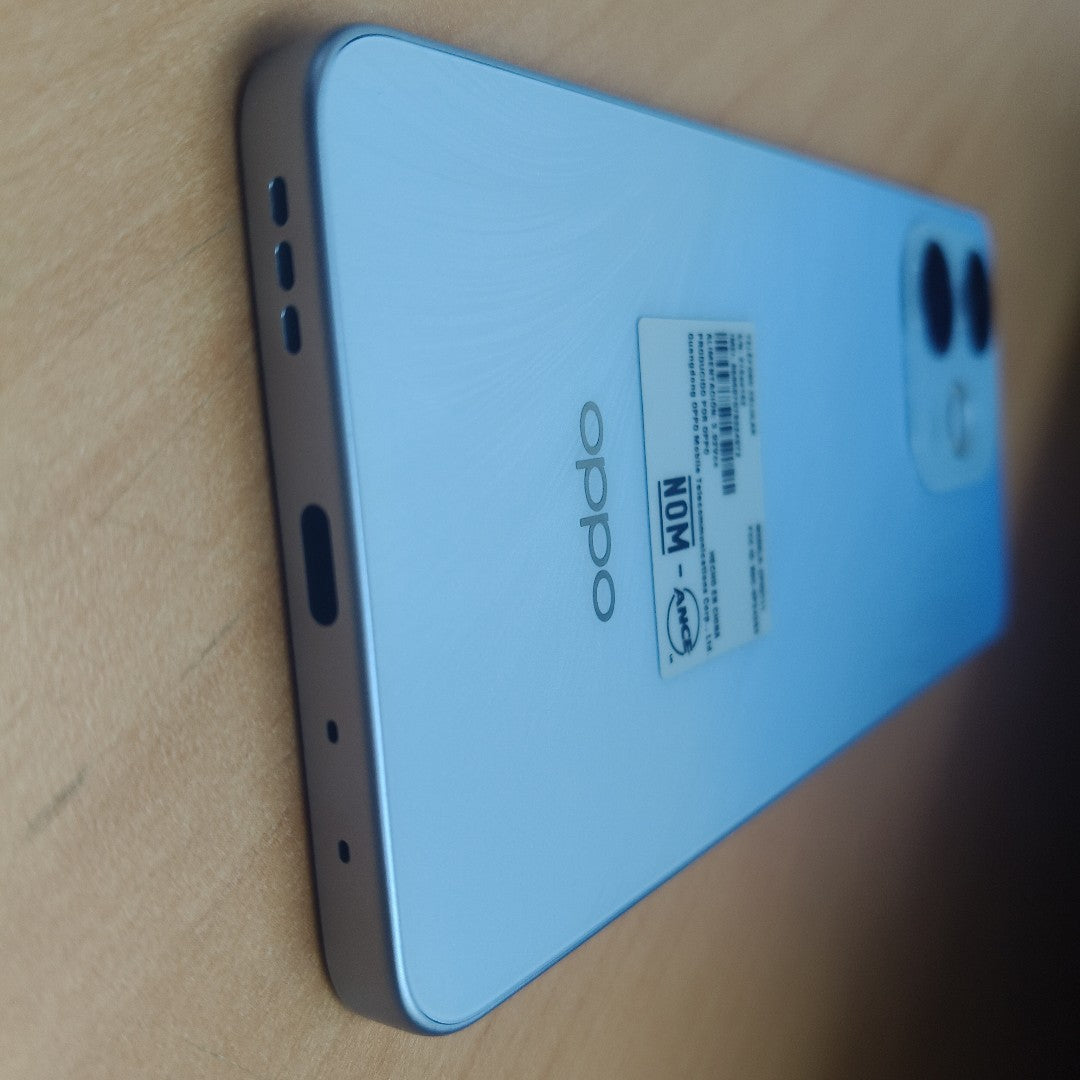 CELULAR OPPO  A5 PRO CPH2711 (2025) 256 GB 8 GB RAM (SEMINUEVO)