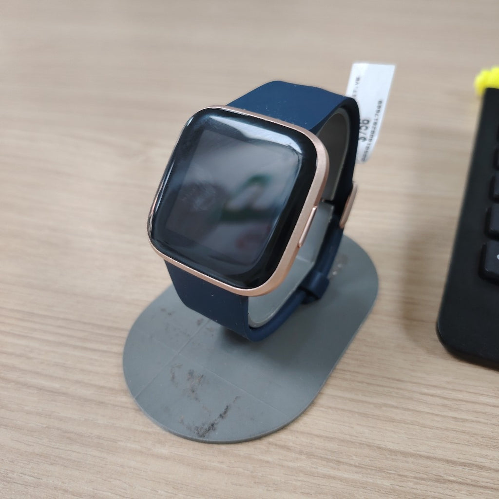 SMARTWATCH FITBIT VERSA 2 FB507 40 MM GPS (SEMINUEVO)