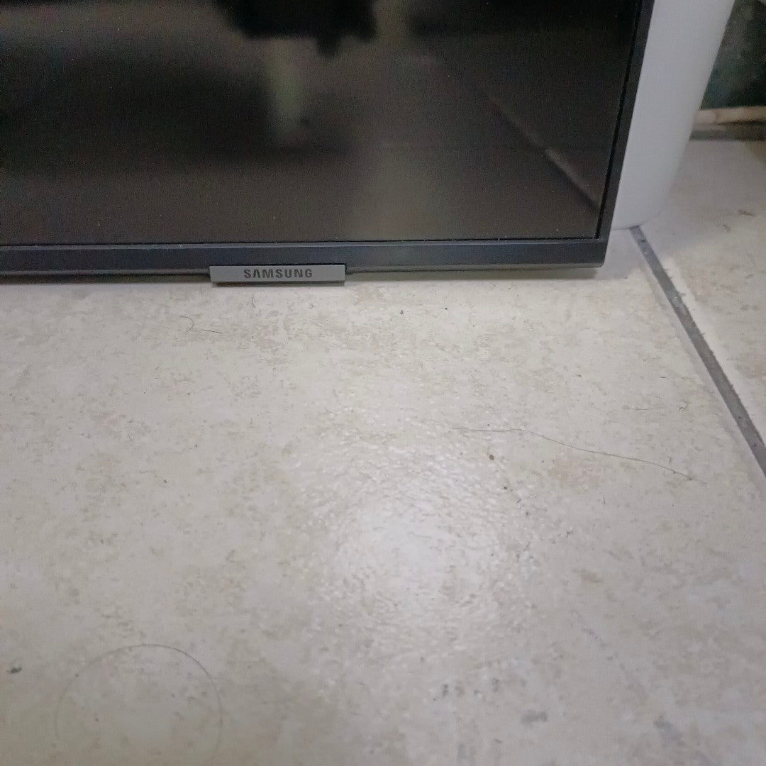 PANTALLA SAMSUNG QN55Q70AAF (2021) 50" QLED 4K (SEMINUEVO)