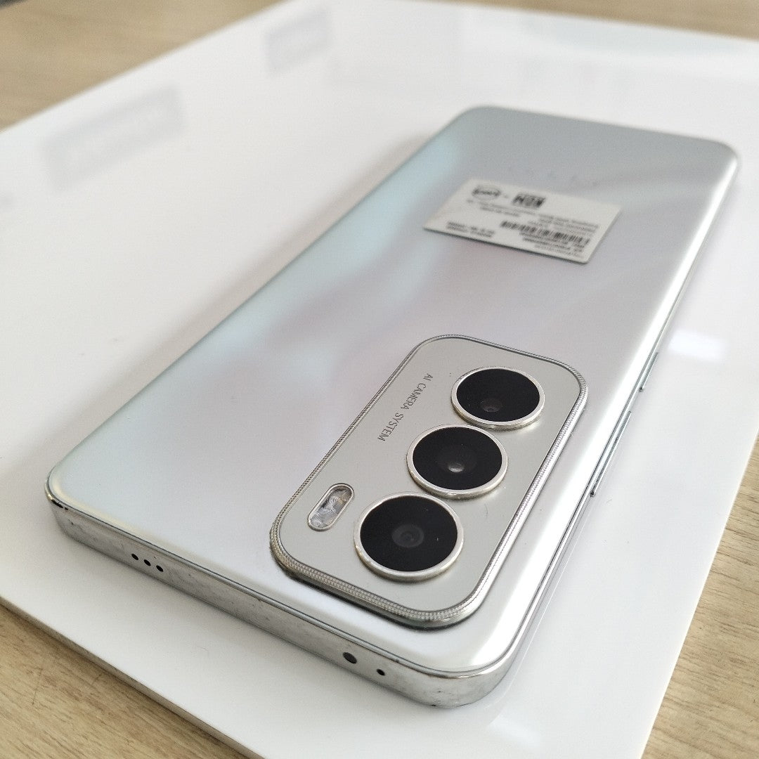 CELULAR OPPO   RENO12 5G CPH2625 (2024) 512 GB 12 GB RAM (SEMINUEVO)