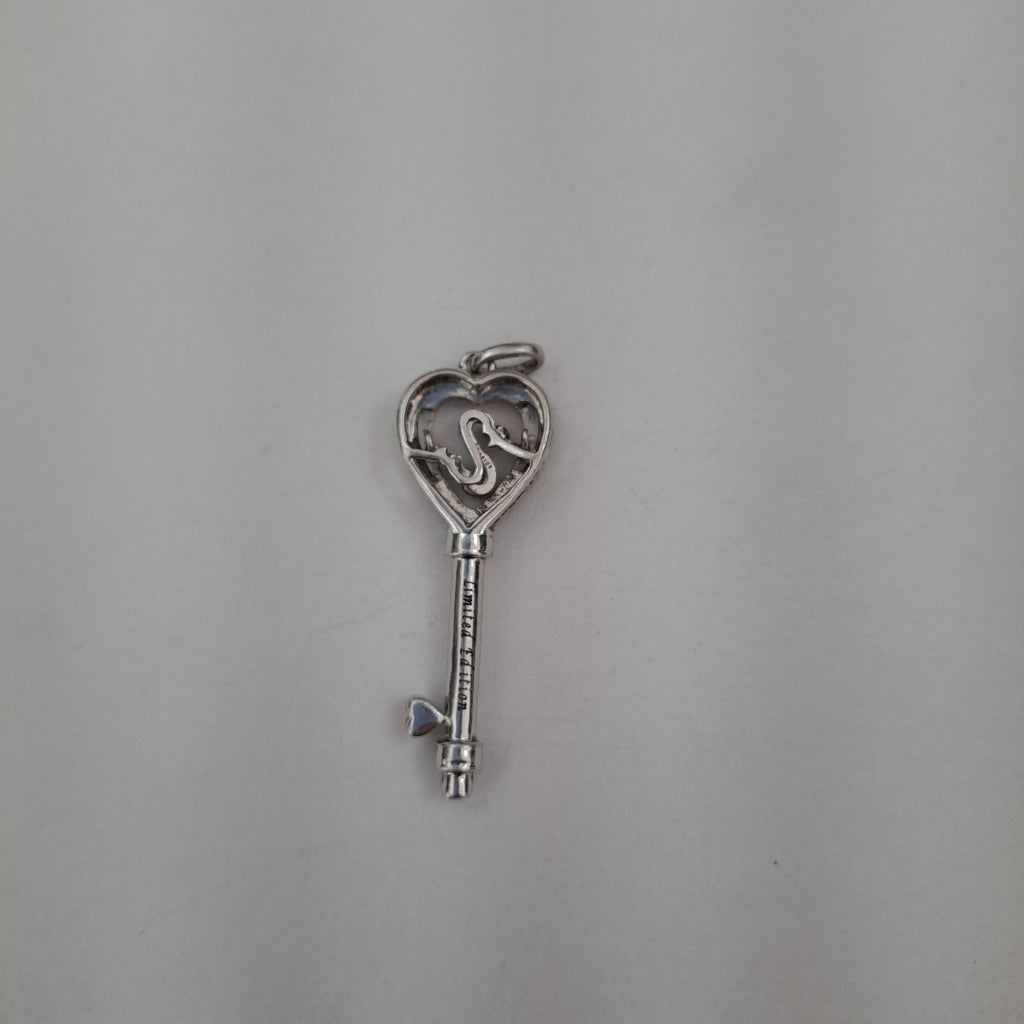 DIJE PLATA 3.2 GRMS (SEMINUEVO)