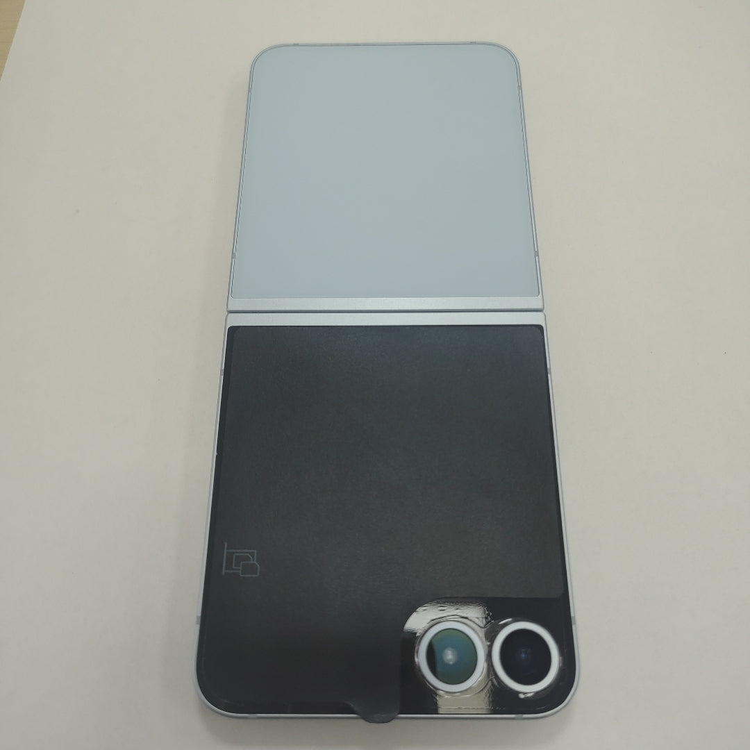 CELULAR SAMSUNG GALAXY Z FLIP6 SM-F741B (2024) 512 GB 12 GB RAM (SEMINUEVO)